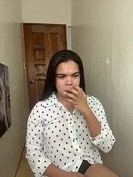 stripyapril online show from February 11, 4:58 am