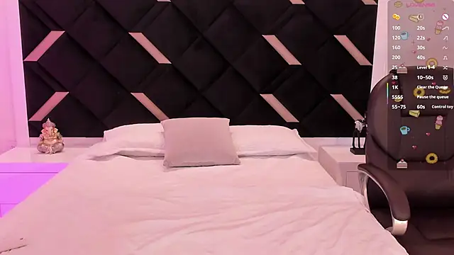 Lunara Vall online show from December 16, 3:34 am