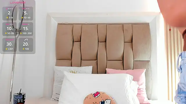 emily rivas  online show from February 15, 11:31 am