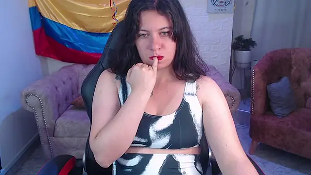 amanda rousee online show from June 30, 3:50 am