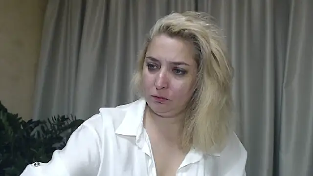 sweetpussy13 online show from September 17, 5:27 am