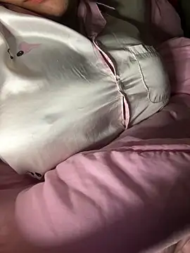 leo-kitty online show from December 19, 2:20 pm