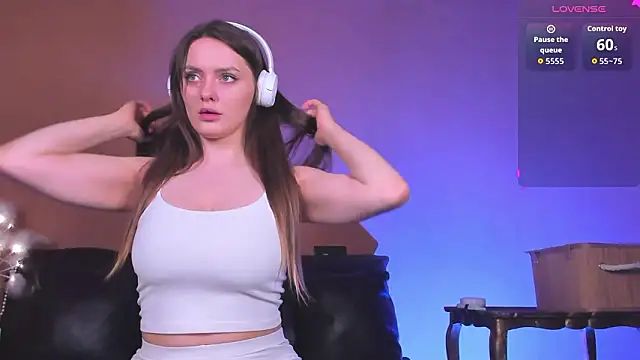 Amber-Tender online show from February 7, 4:27 am