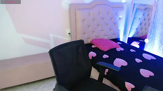 britany teen18 online show from January 8, 10:25 pm