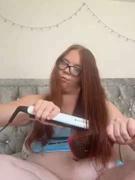 AnnieAinsx online show from June 1, 9:11 am