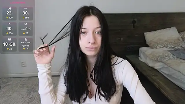 AlicePowells online show from April 18, 4:37 am