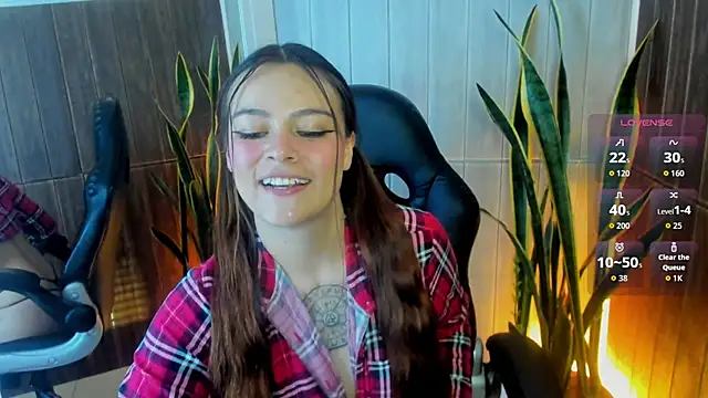 Adelaindiamond  online show from February 28, 1:32 pm