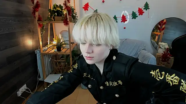 KellyKik online show from December 19, 8:34 pm