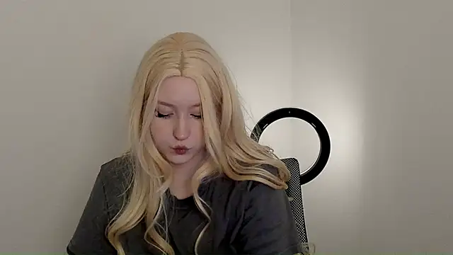 Stella MoonLight online show from December 20, 4:33 pm