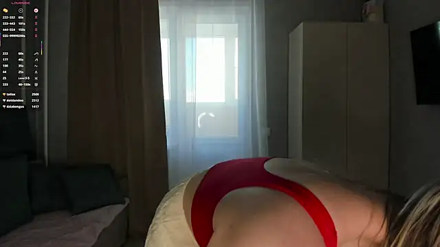 SkyeDavis online show from June 26, 2:40 pm