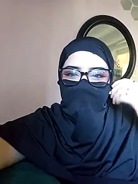 Dalia Reem online show from December 21, 2:21 pm