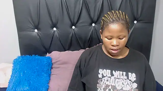 TemptingCloeXx online show from March 11, 6:32 pm