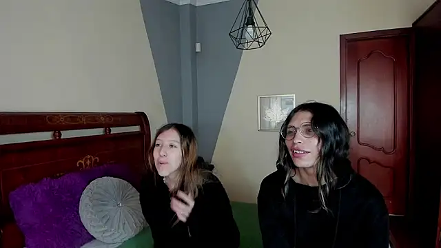 Briar y Blair online show from January 19, 2:24 pm