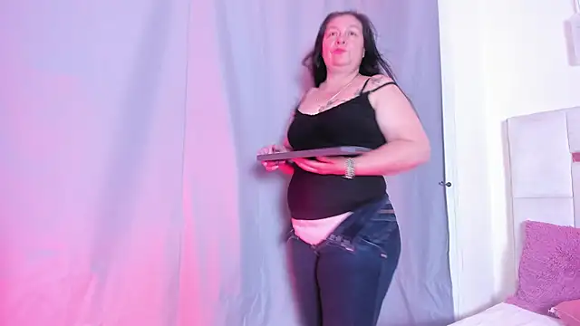 Samanrtha17 online show from January 7, 7:39 pm