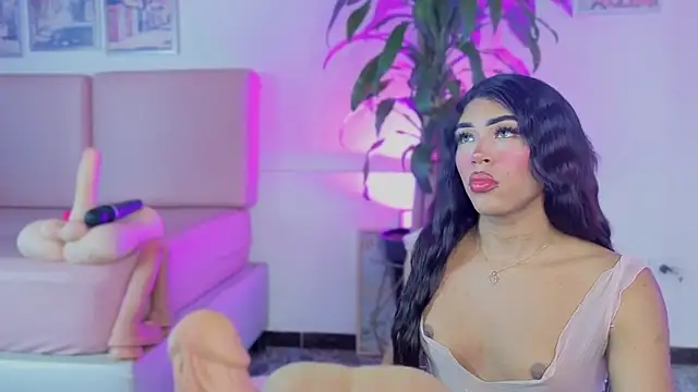 Im Perlaa  online show from December 21, 10:03 pm