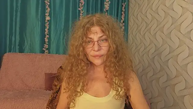 EvaTemptt online show from February 4, 3:37 pm