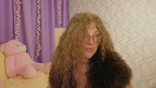 EvaTemptt online show from February 17, 4:17 pm