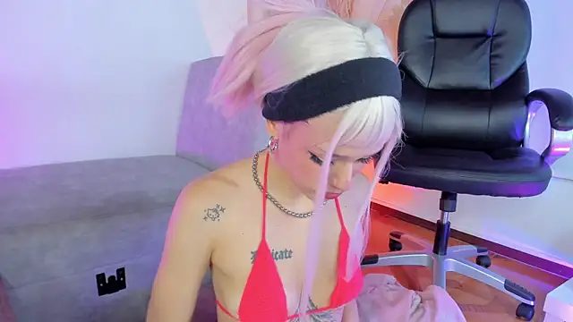 Amelie Wine online show from April 18, 8:42 pm