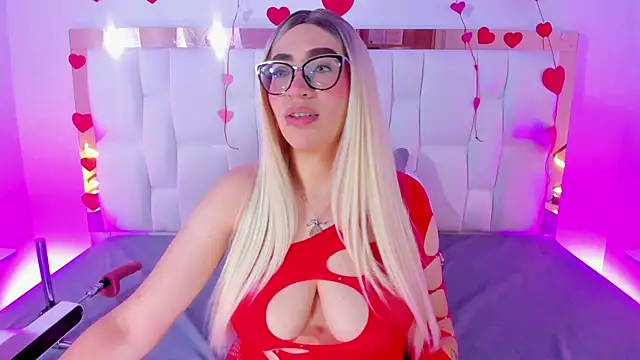 CamilleJuicy  online show from March 9, 1:03 pm