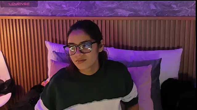 alina souvage  online show from January 5, 9:18 pm