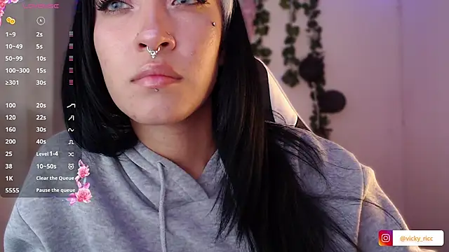 viicky r online show from February 23, 3:33 pm