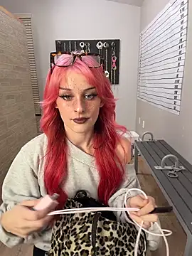 itscleomoon online show from March 13, 1:34 pm