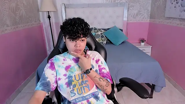 Sasha Venom online show from December 22, 1:25 pm