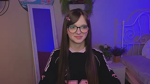 LetoriaNotley online show from January 15, 9:10 pm