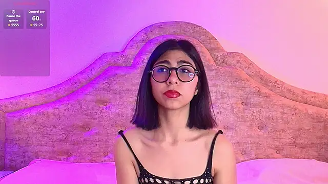 EllieBloom online show from January 13, 8:46 pm