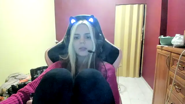 LunaAngell online show from January 12, 1:22 am