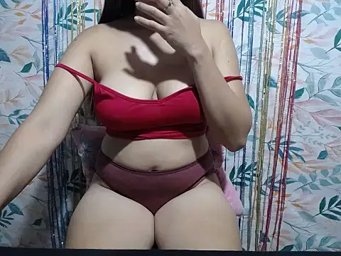 WildHornyPussy4u online show from January 14, 1:32 am