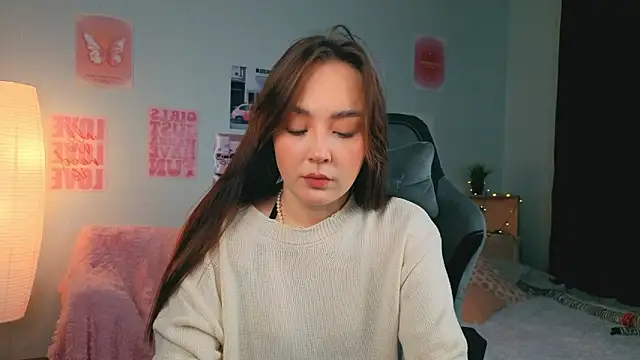 fallin lovee online show from February 6, 7:50 pm