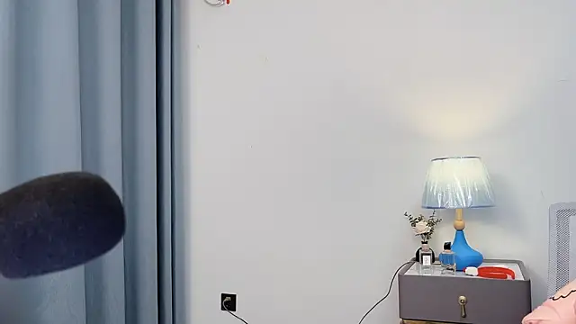 smalldaisy online show from April 9, 4:48 am