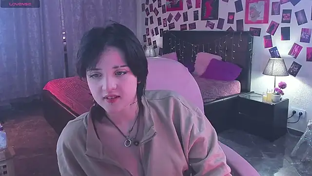 SarahShelby online show from February 12, 11:34 am