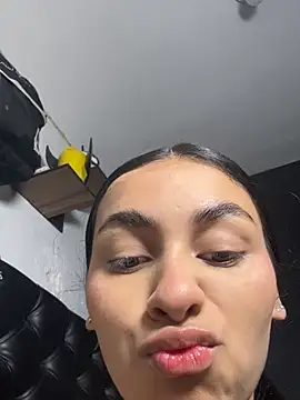 ManuelaEvans  online show from March 17, 9:30 pm