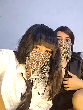 addictive me online show from May 5, 11:35 am