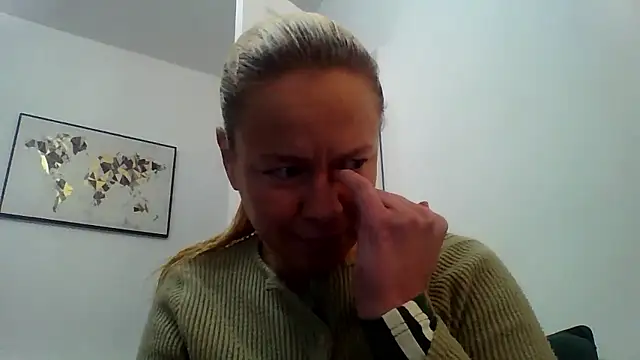 jennyblondeuk online show from January 8, 4:55 pm