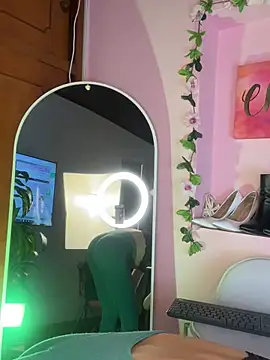  zoe bakerr online show from March 3, 3:07 pm