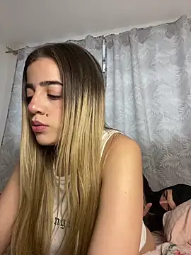 cute emmma online show from February 13, 12:40 pm