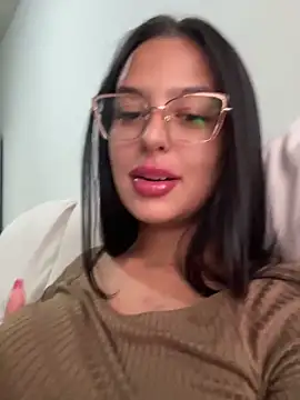 jujuarantes  2026 online show from February 3, 12:43 pm