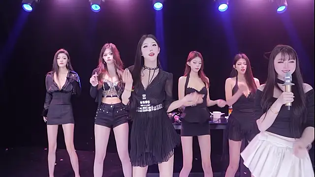 RV-525- online show from March 15, 2:46 am