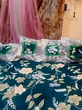 Saumyy online show from April 28, 2:27 am