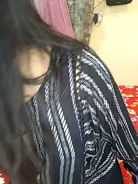 Saumyy online show from April 6, 4:52 pm