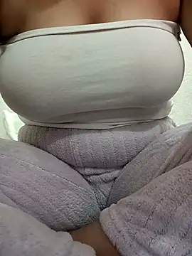 ShamaParvin online show from January 12, 4:01 pm