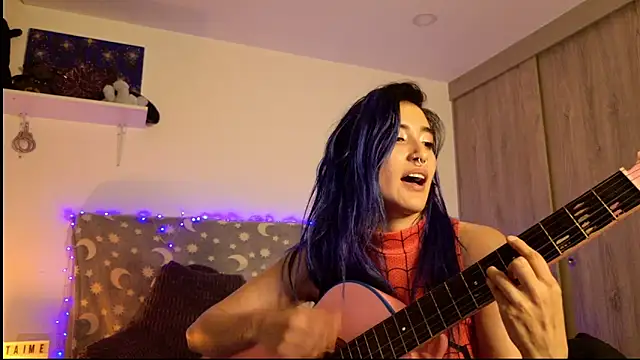 LunaisBack online show from March 5, 11:33 pm