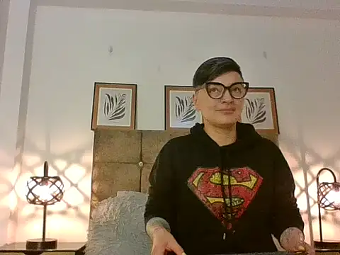 kat paradise online show from February 22, 11:55 am