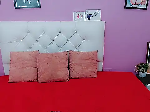 shantal gil online show from February 27, 4:12 am