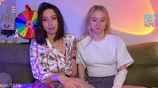 Mimipaws online show from March 4, 9:10 pm