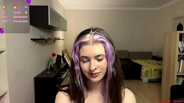 Dia DeAmas online show from April 16, 9:39 pm