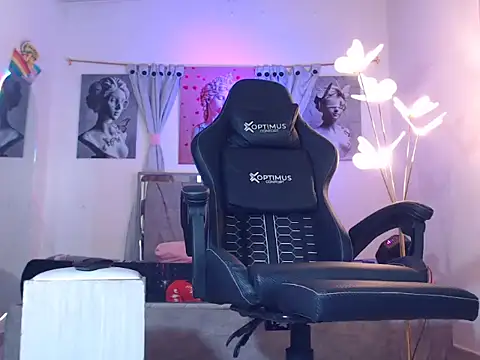 aishadlion online show from March 11, 9:28 pm